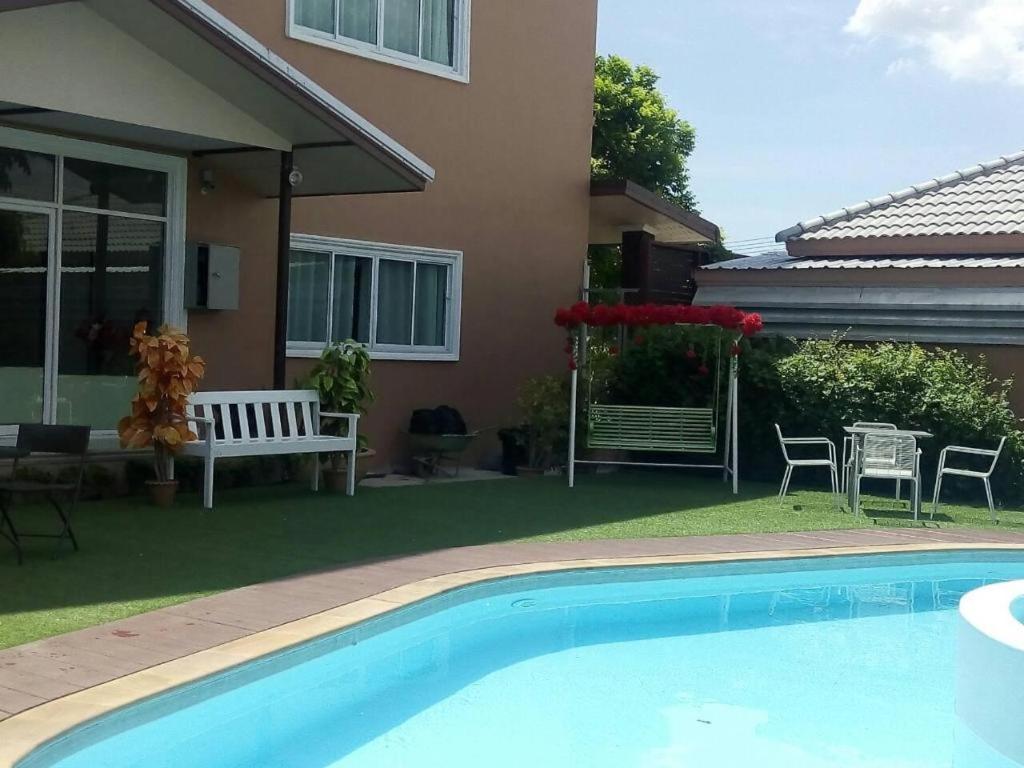 Le Parc Wangnang Hotel Phitsanulok Buitenkant foto
