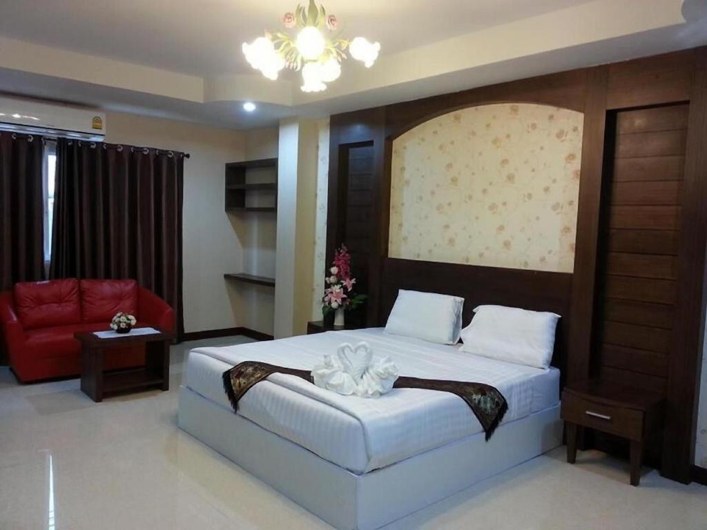 Le Parc Wangnang Hotel Phitsanulok Buitenkant foto