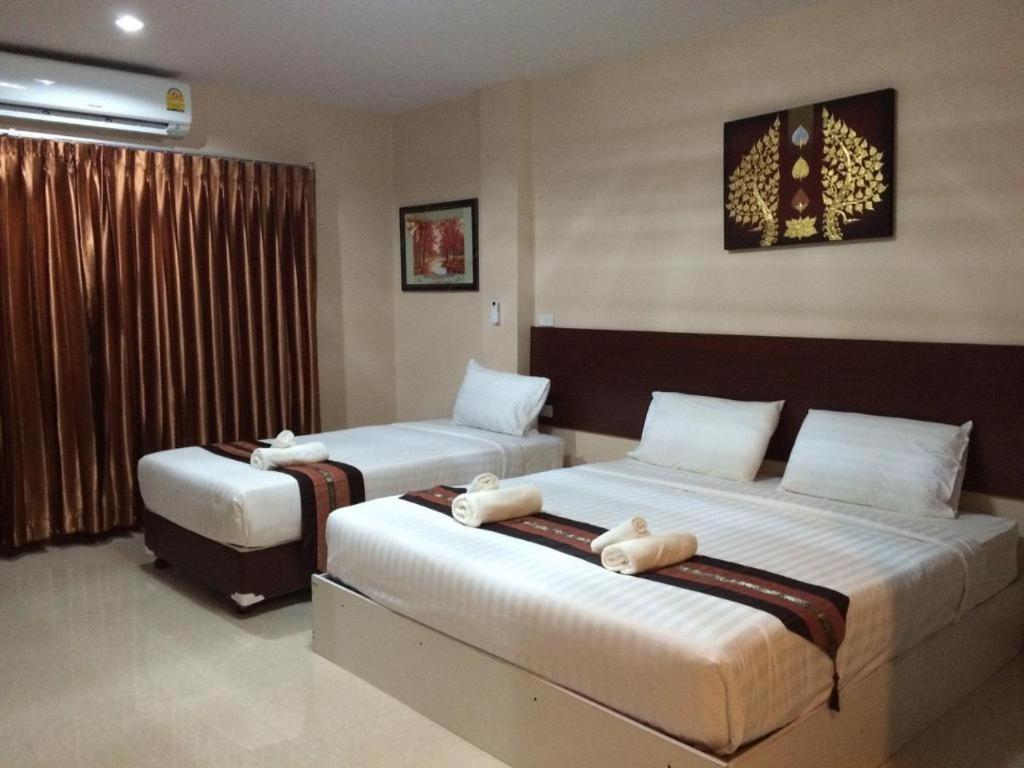 Le Parc Wangnang Hotel Phitsanulok Buitenkant foto
