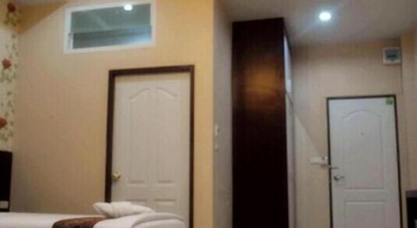 Le Parc Wangnang Hotel Phitsanulok Buitenkant foto