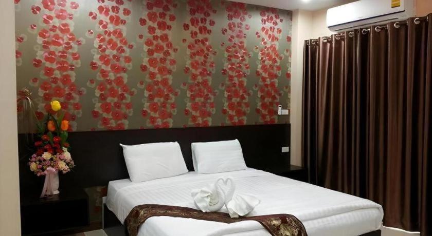 Le Parc Wangnang Hotel Phitsanulok Buitenkant foto