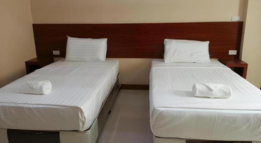 Le Parc Wangnang Hotel Phitsanulok Buitenkant foto