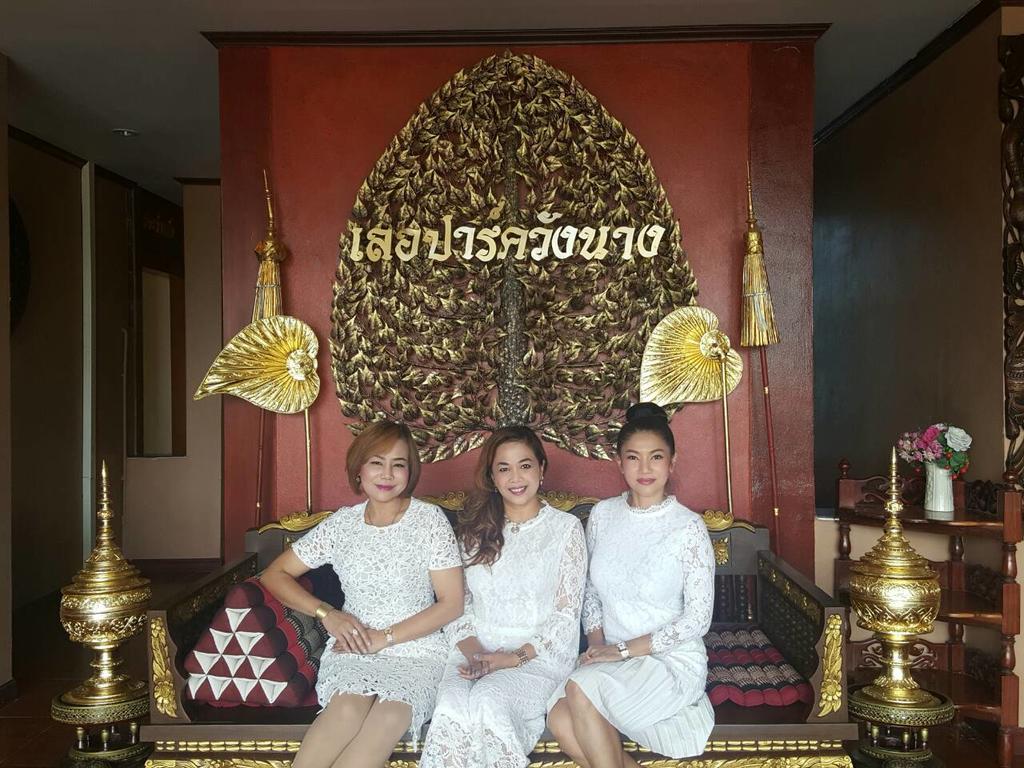 Le Parc Wangnang Hotel Phitsanulok Buitenkant foto