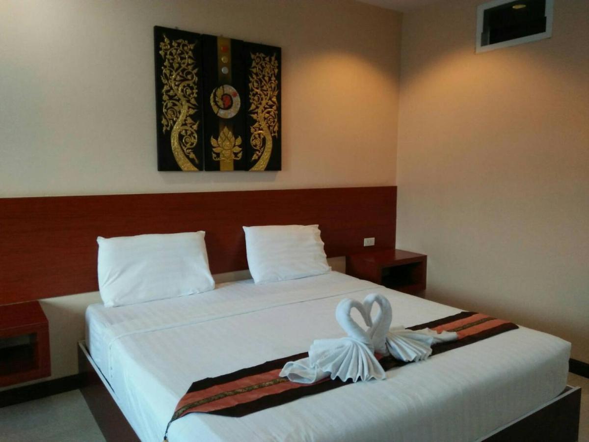 Le Parc Wangnang Hotel Phitsanulok Buitenkant foto